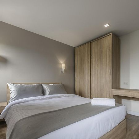 Carnation Residence Samut Prakan Esterno foto